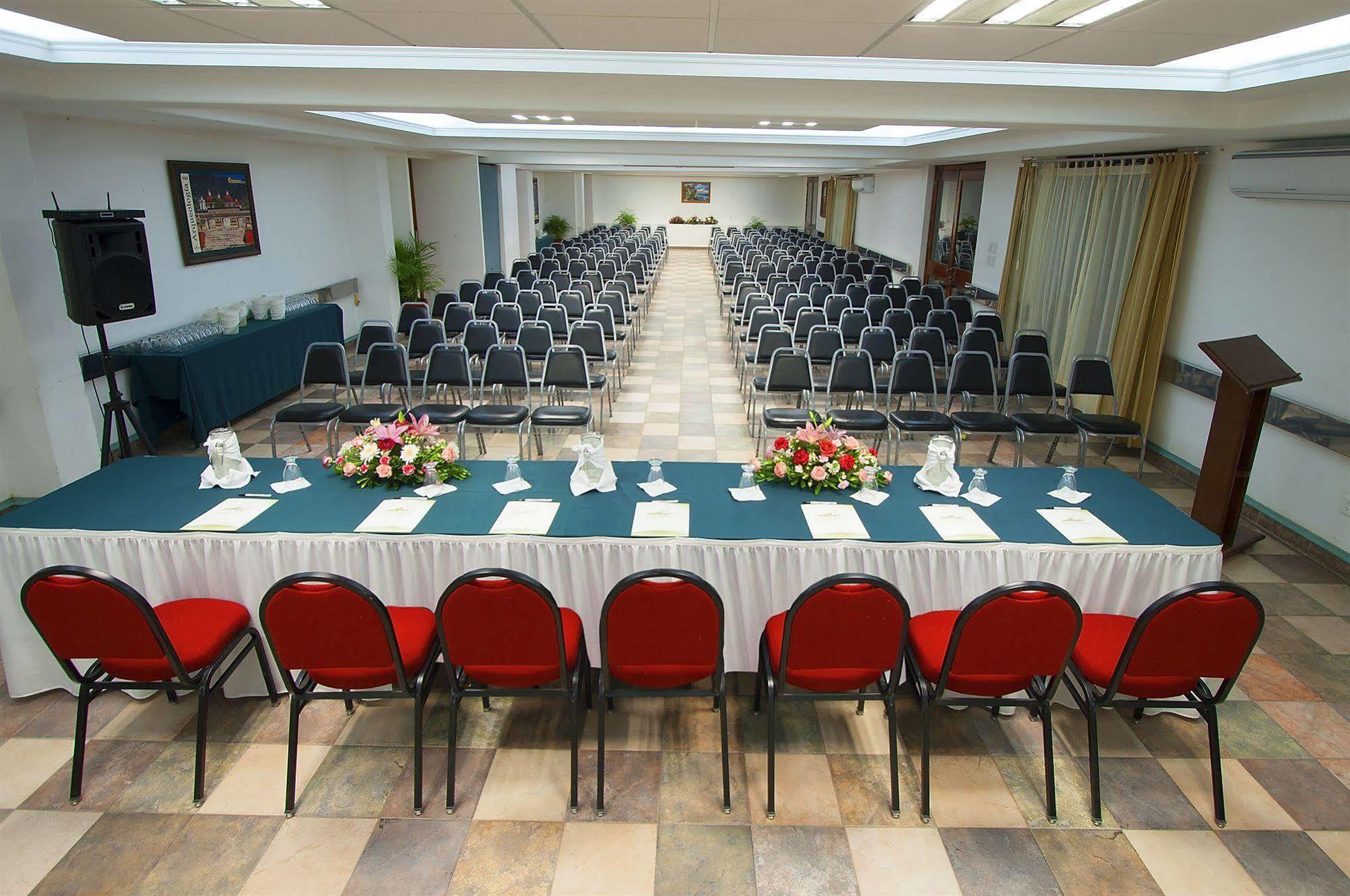 Olivos Hotel 4*